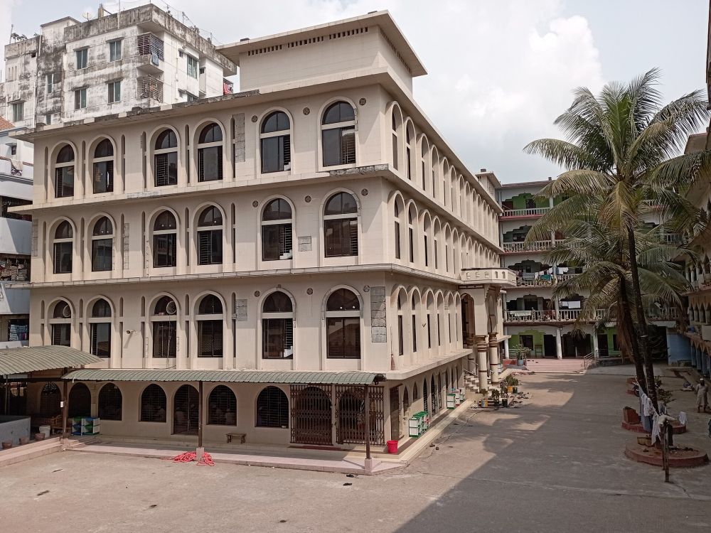 দারুল উলূম মাদরাসা